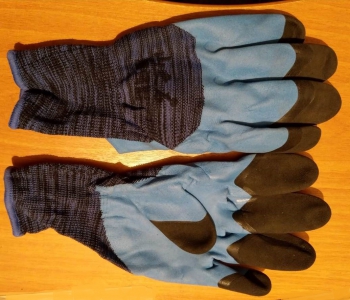 Перчатка нейлоновая с двойным вспененным латексом (черная с синим) черные пальчики - ООО "СИЗ" 